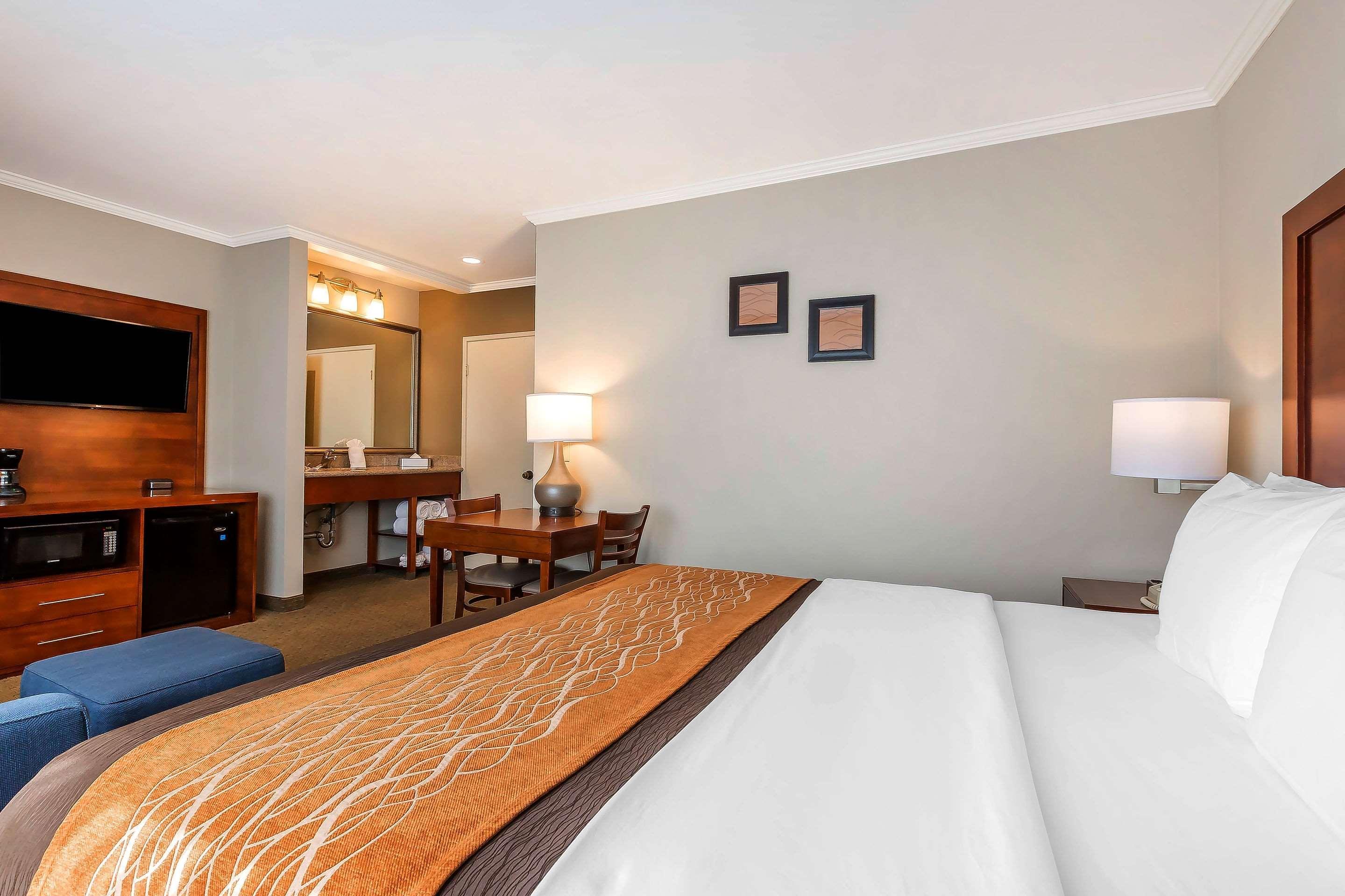 Comfort - West Angeles 2*