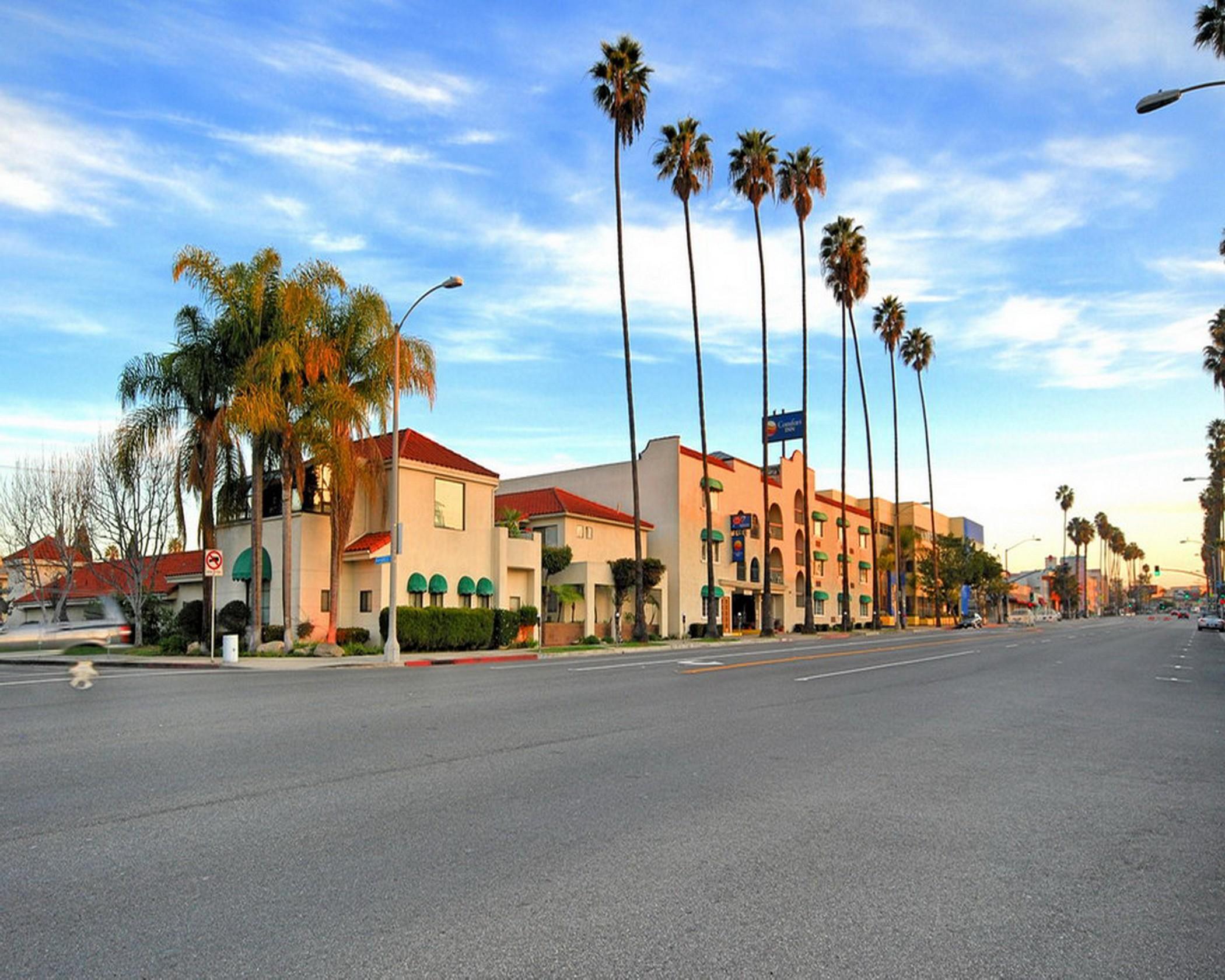 Comfort - West Angeles Zajazd 2*